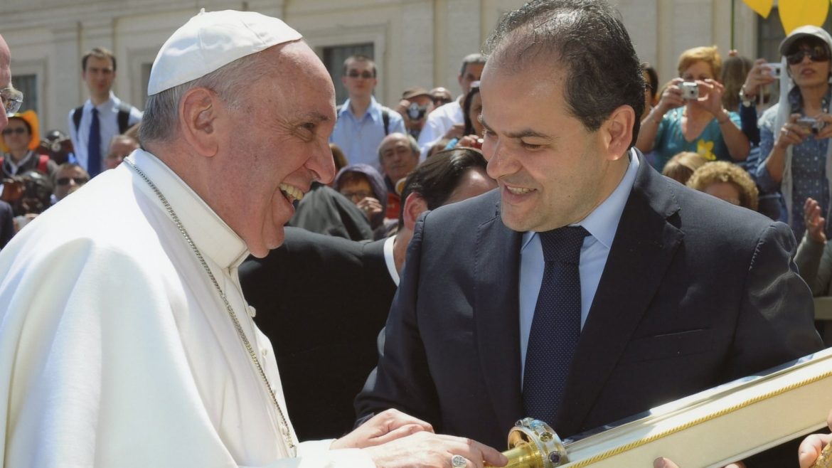 AFFIDATO PAPA FRANCESCO OPERA